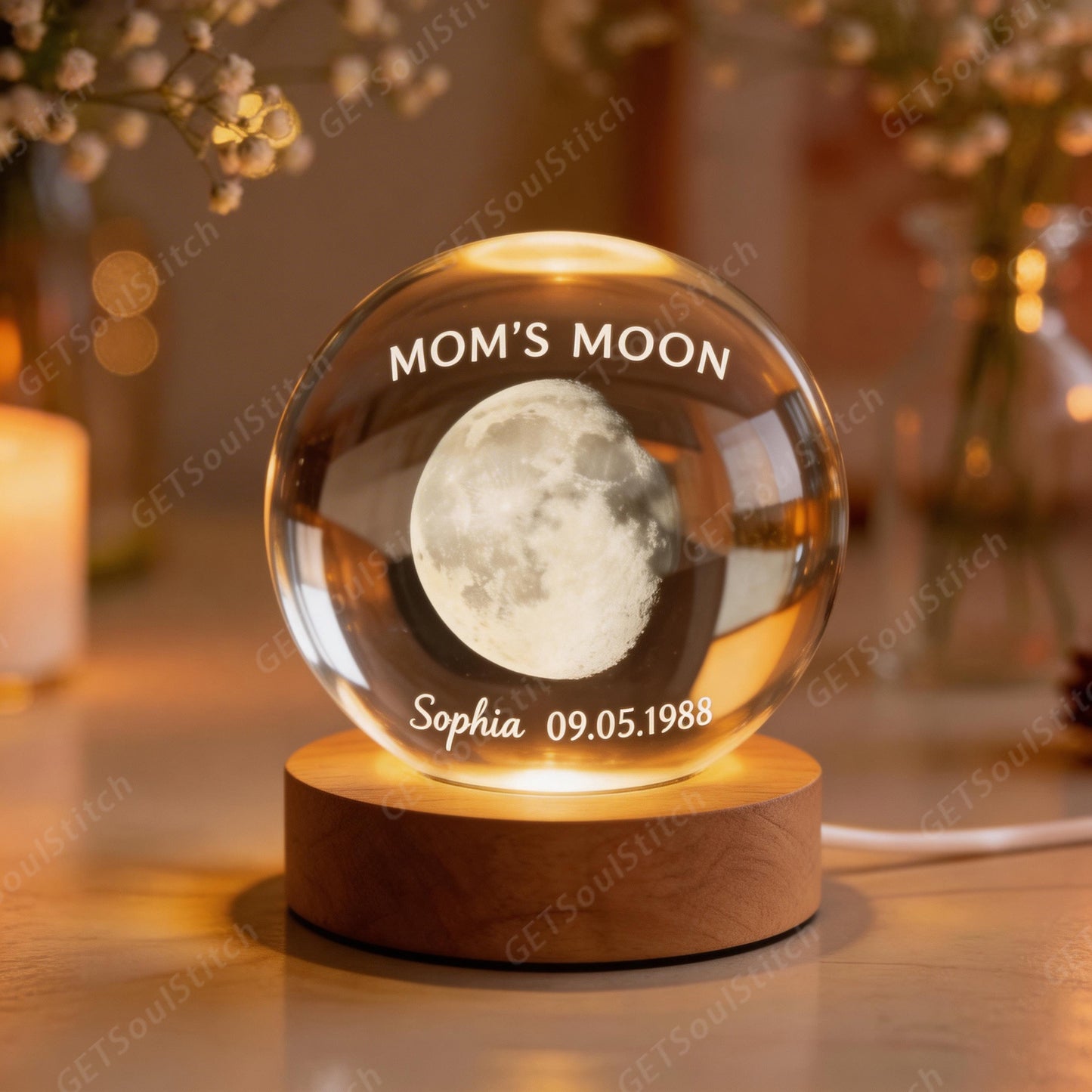 Personalisiertes Mondkristall-Nachtlicht für Mama – anpassbar mit Name und Datum. Einzigartiges Erinnerungsgeschenk für Mütter.