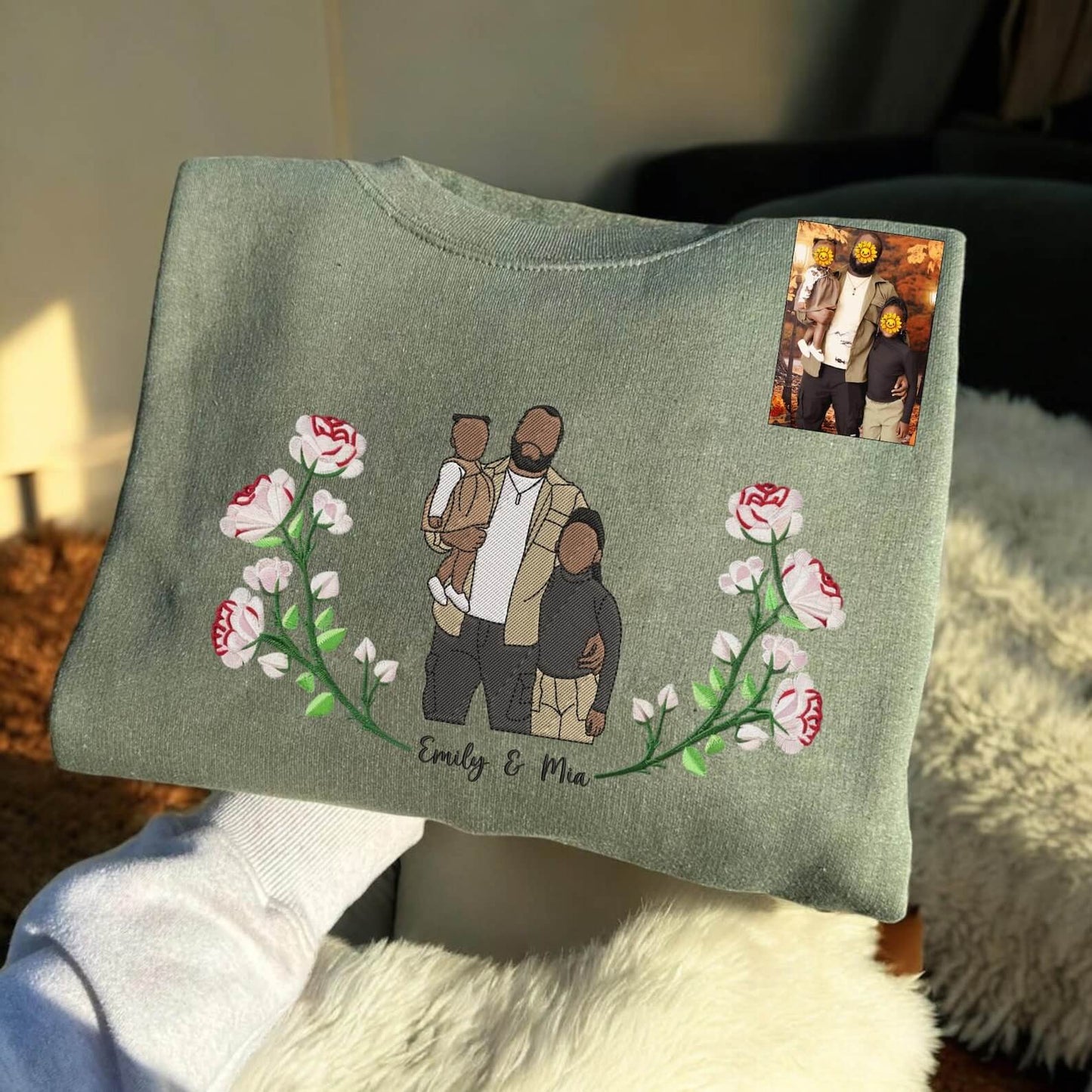🌸Blühend mit Liebe – Individuell besticktes Geburtstagsblumen-Porträt vom Foto Sweatshirt Hoodie, Perfektes Geschenk für Mama, Papa, Paare & Familie