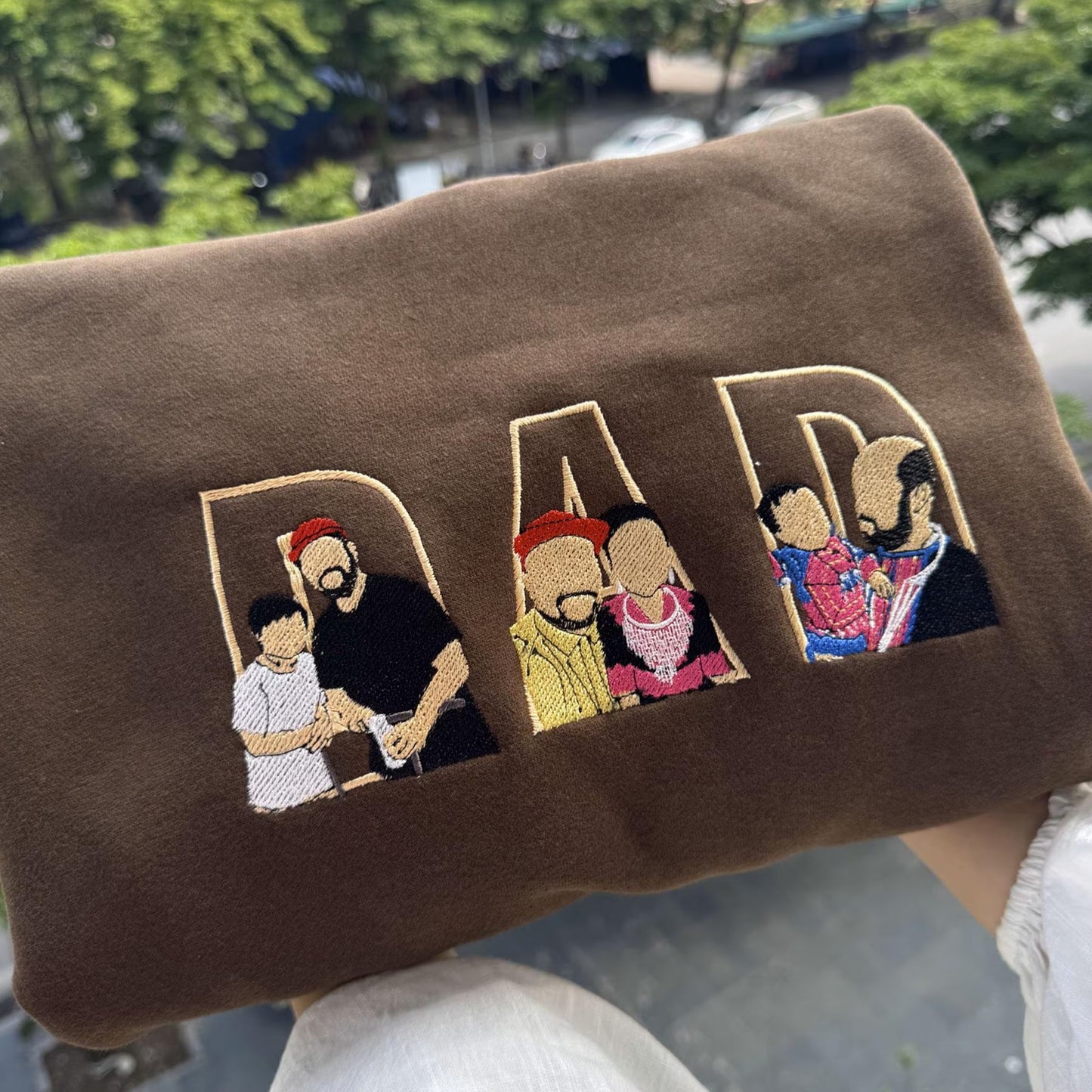 Custom Photo Portrait Embroidery Sweatshirt/T-shirt, Gift For Dad/Mom/Family